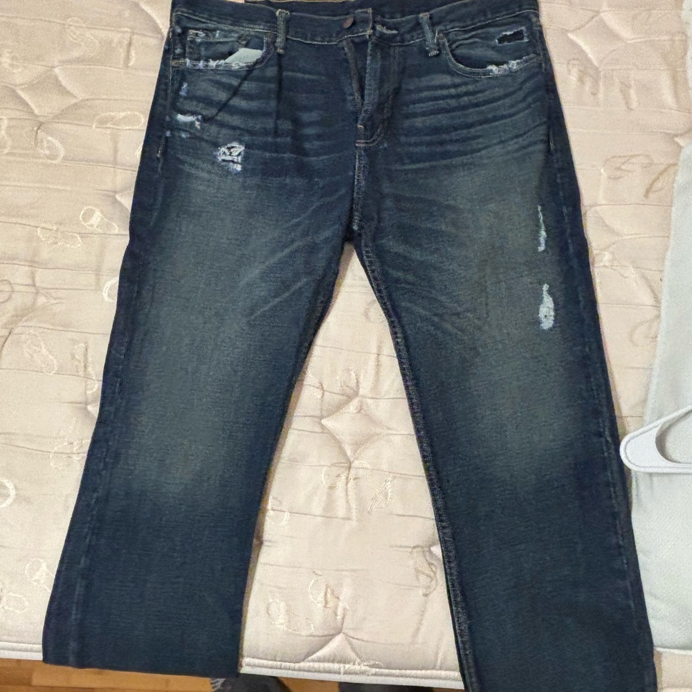 Hollister Men's Dark Blue Distressed Jeans